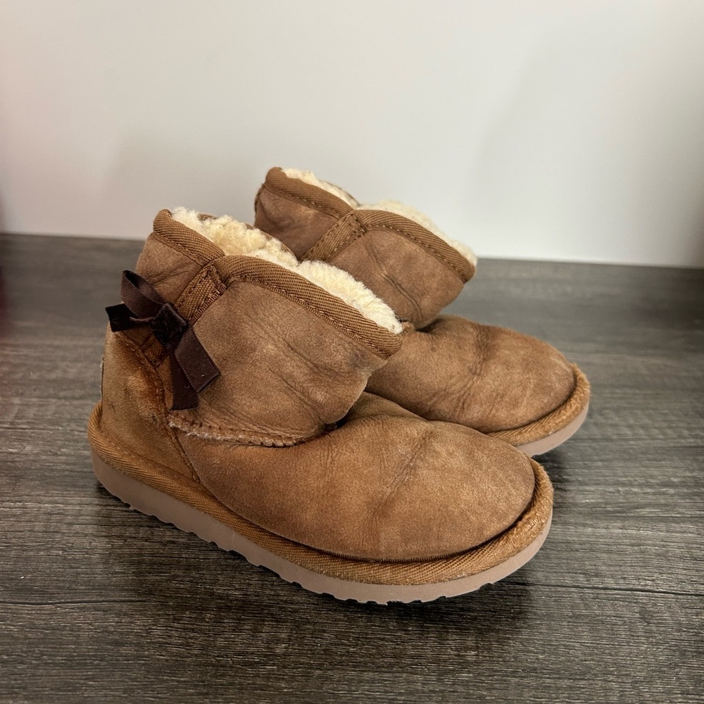 Cozy Brown Kids Ugg Boots with Bow